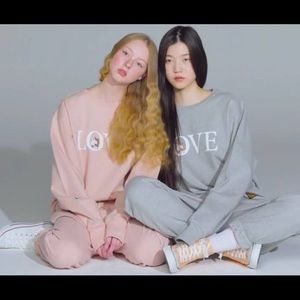 LINE Friends PLF Pink pullover sweater LOVE